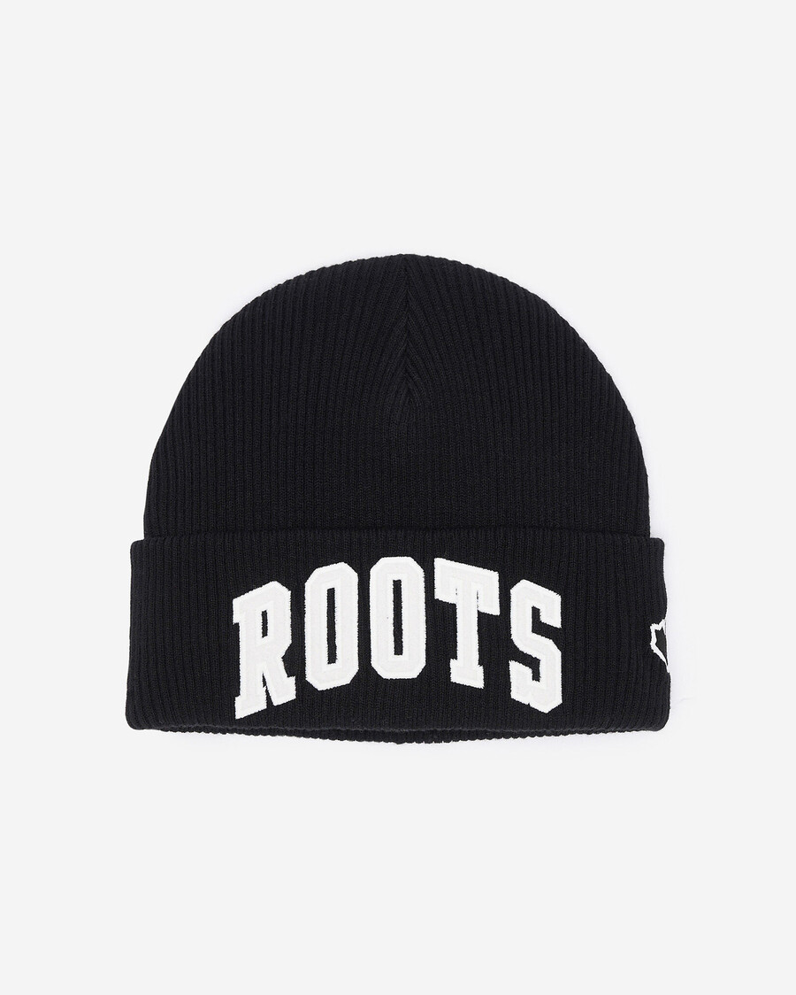 gorro con apliques kids roots