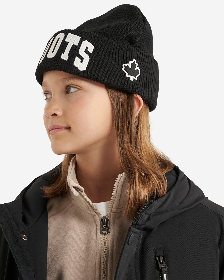 gorro con apliques kids roots