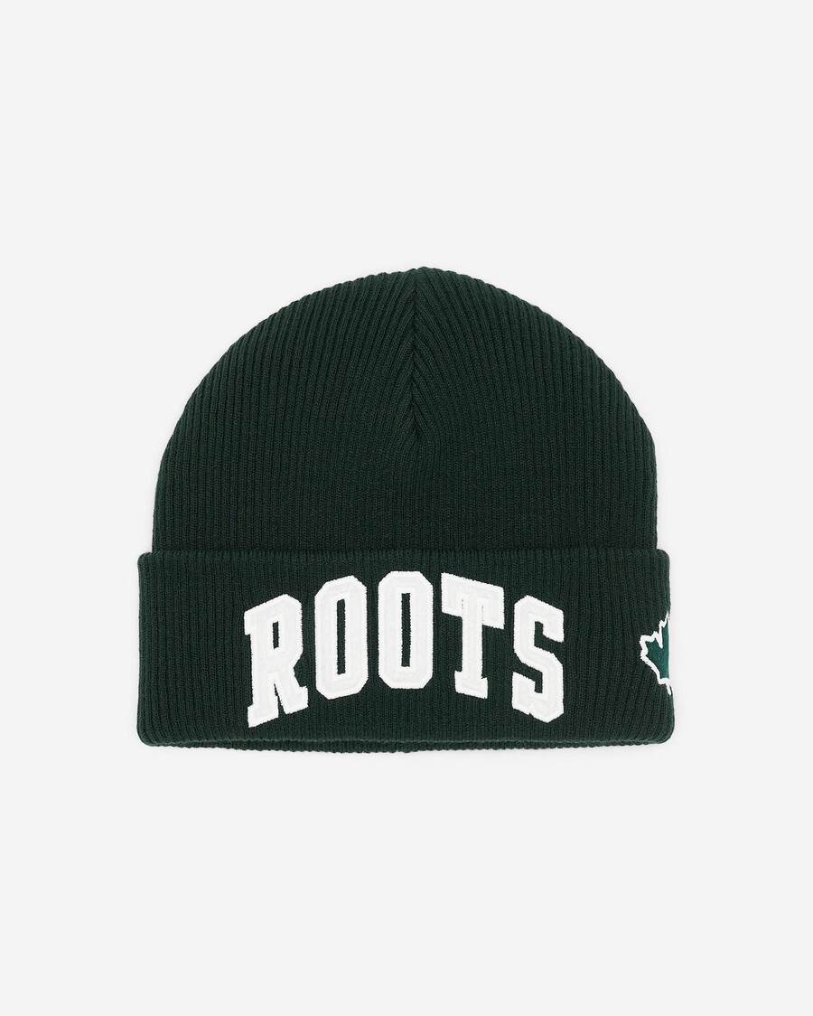 gorro con apliques kids roots