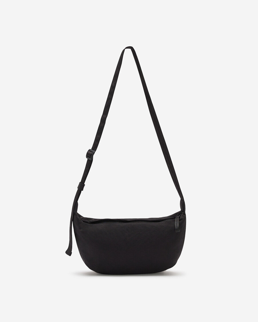 bolso mediano de media luna de nailon
