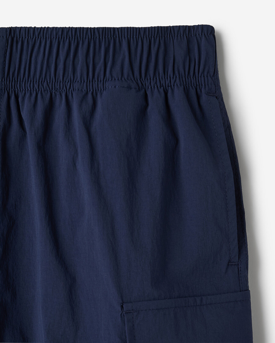 pantalón corto cargo híbrido para niños