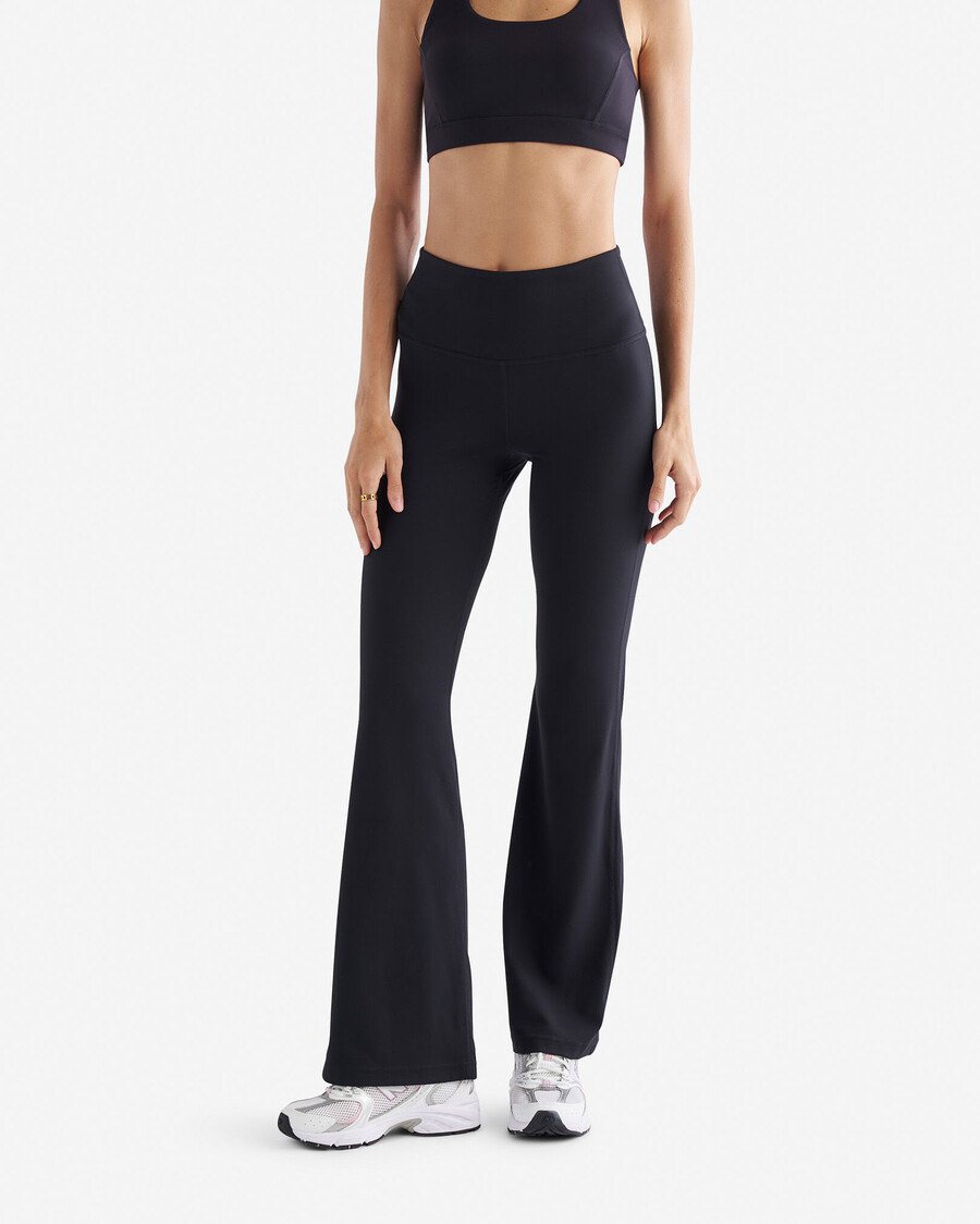 leggings acampanados de tiro alto restore