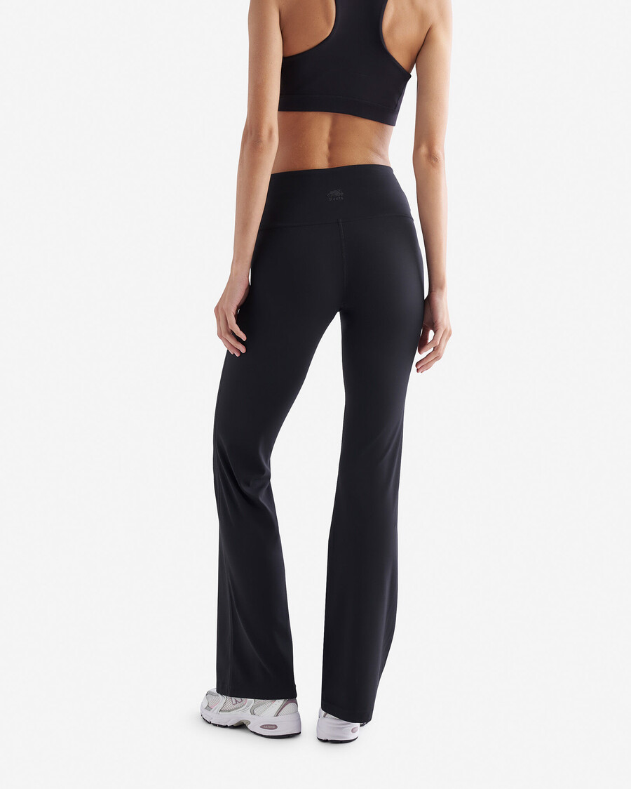 leggings acampanados de tiro alto restore