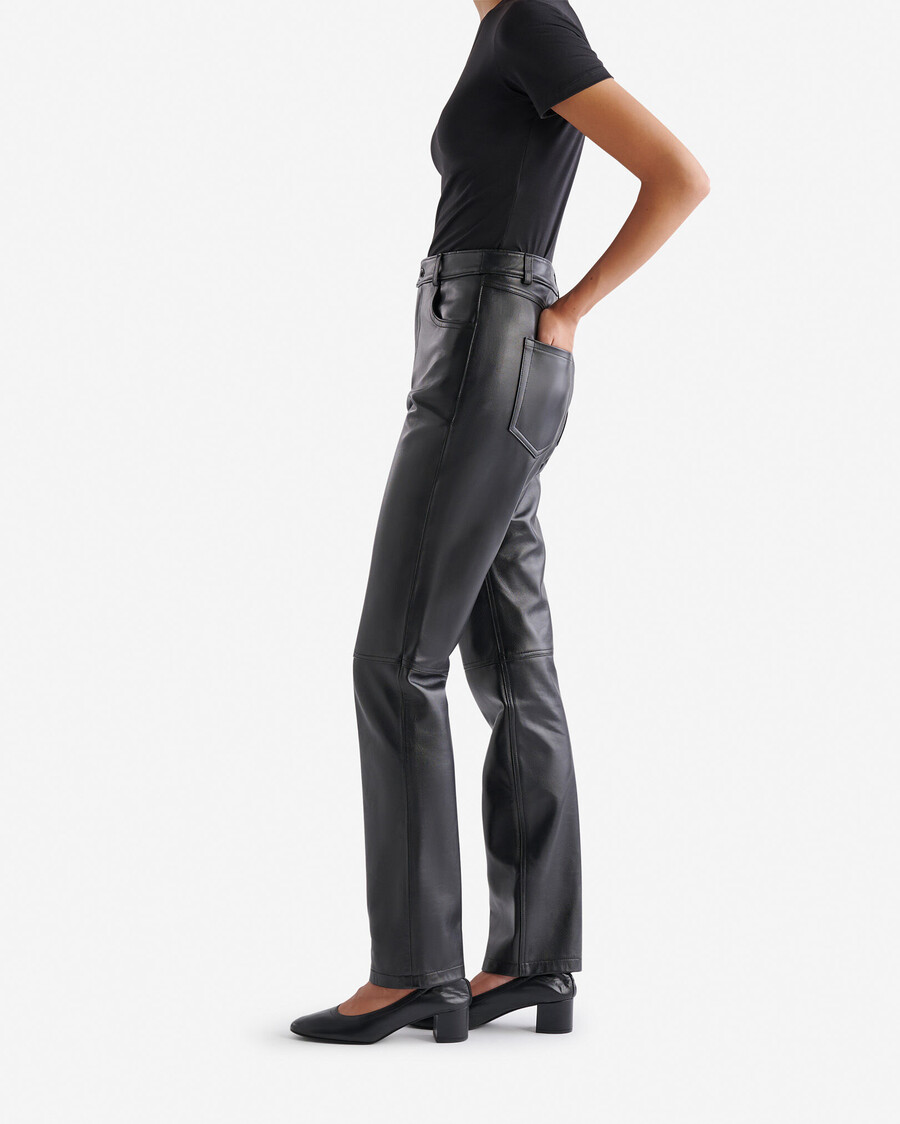 pantalones de cuero