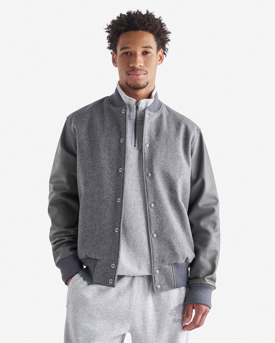 chaqueta universitaria clásica para hombre