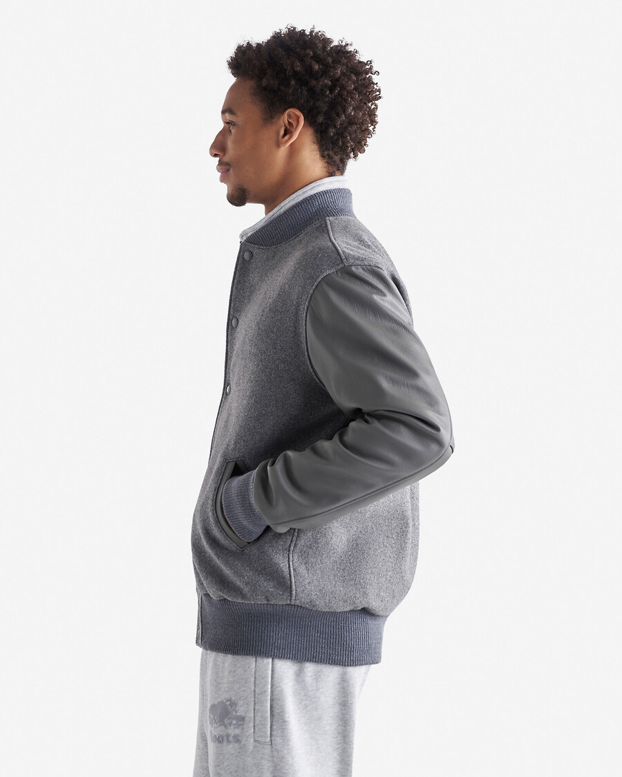 chaqueta universitaria clásica para hombre