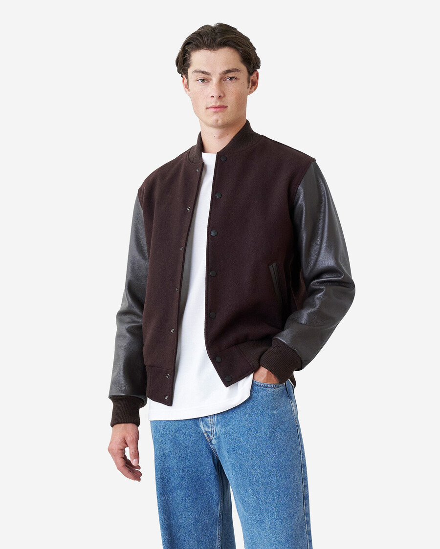 chaqueta universitaria clásica para hombre