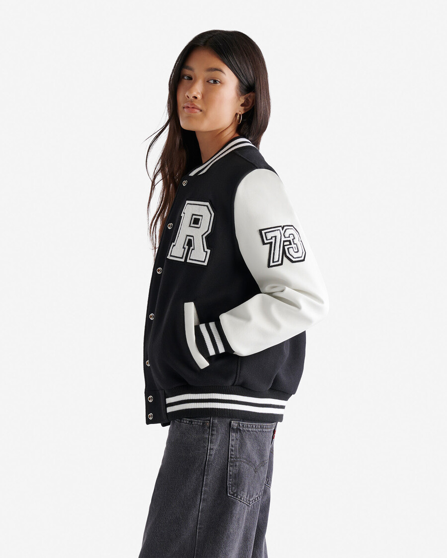 chaqueta universitaria vintage para mujer