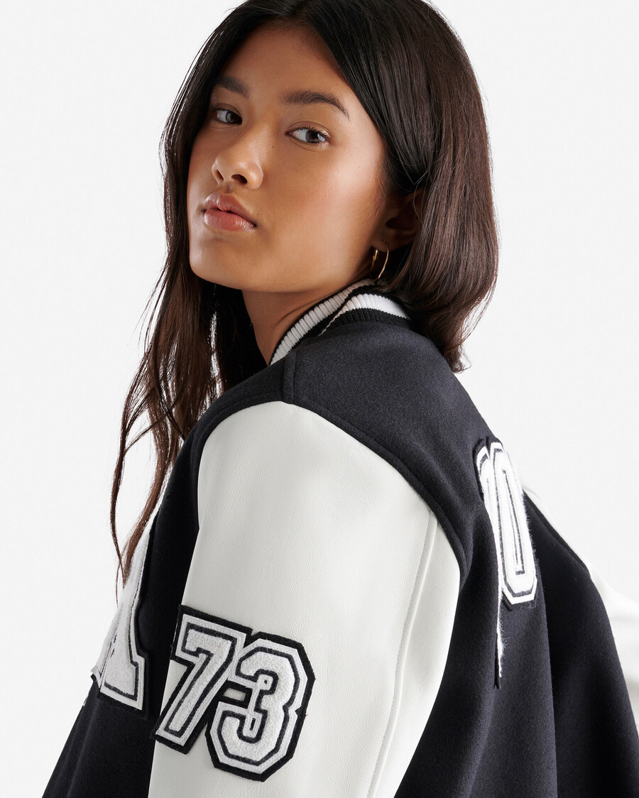 chaqueta universitaria vintage para mujer