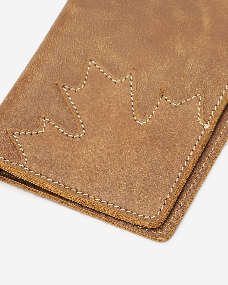 funda para tarjeta de pasaporte con diseño de hoja de arce