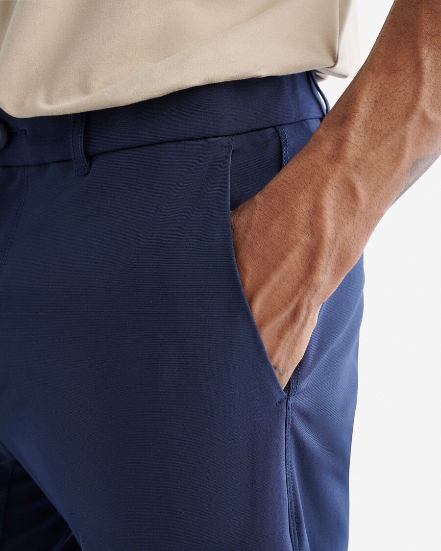 pantalón park tech de 30 pulgadas de entrepierna