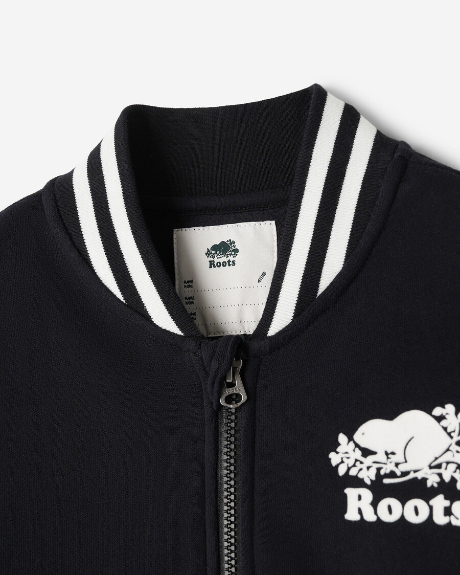 chaqueta universitaria para niños