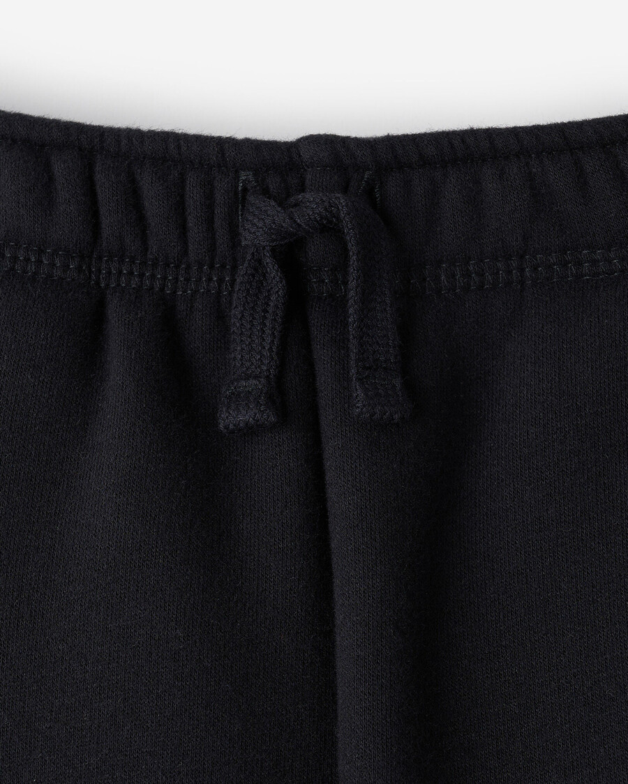 pantalón deportivo para niño pequeño