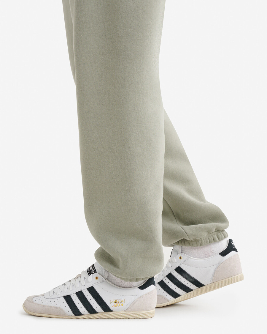 pantalón deportivo cloud