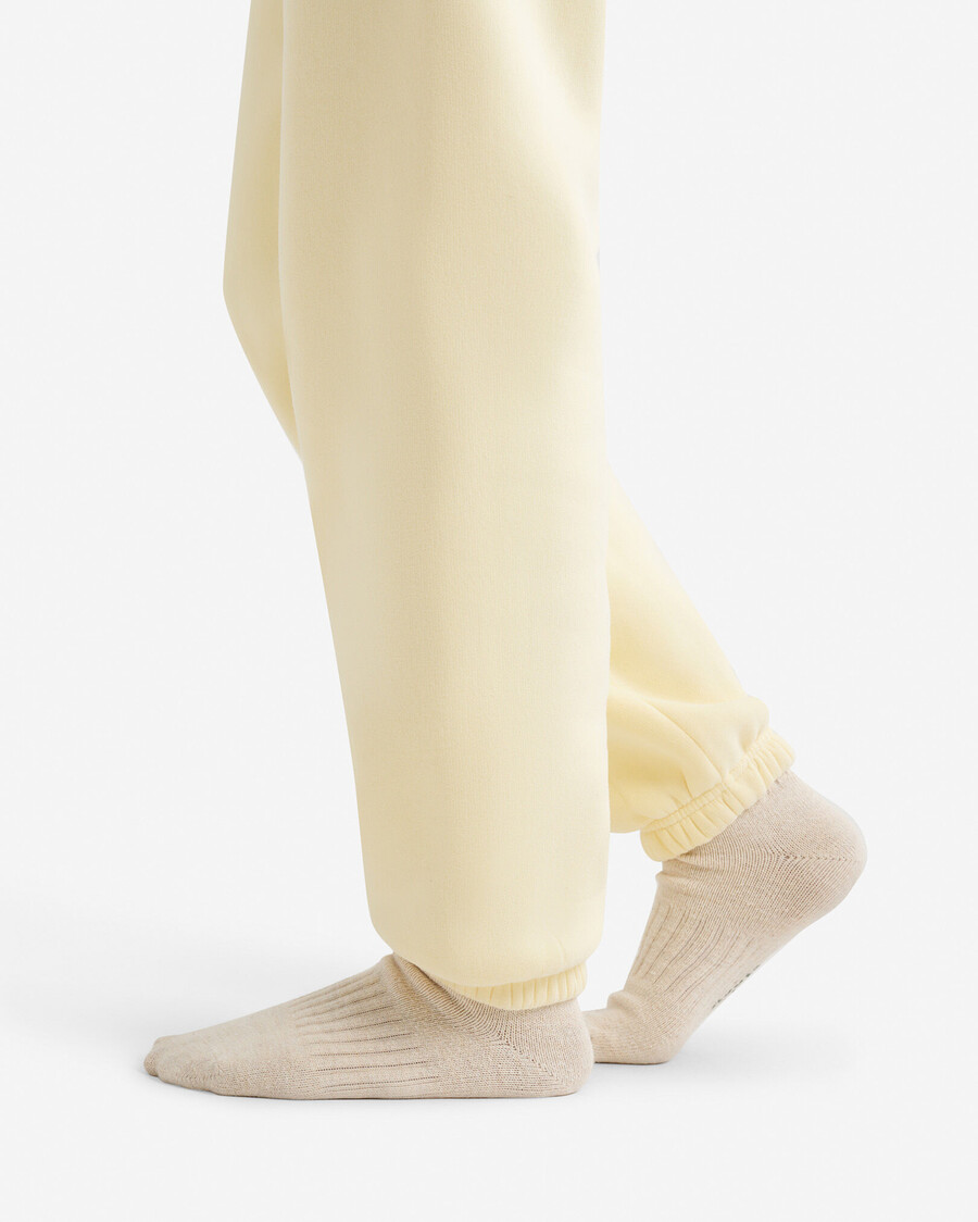 pantalón deportivo cloud