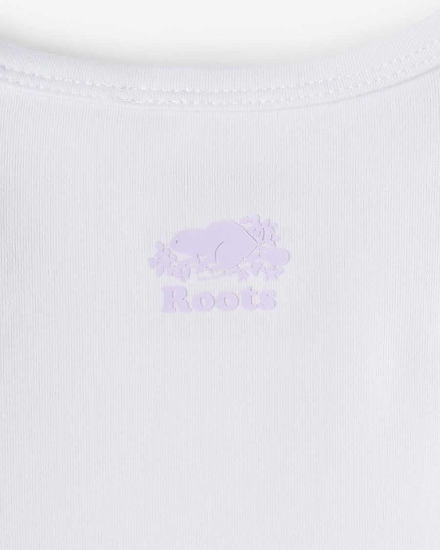 camiseta deportiva ajustada para niñas pequeñas