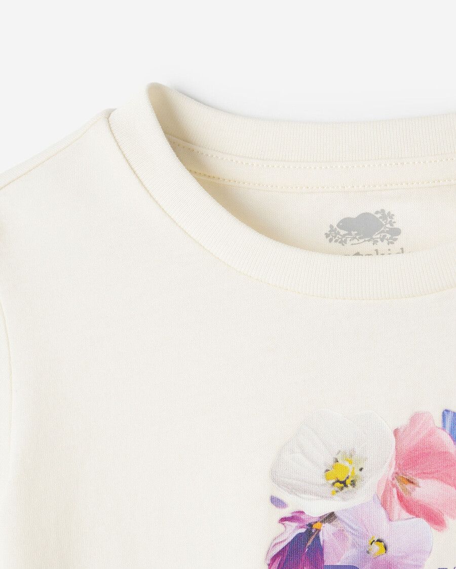 camiseta ajustada con estampado de pétalos para niños pequeños