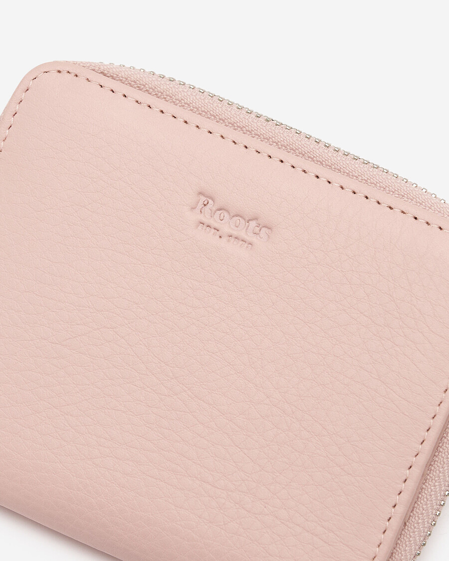 clutch pequeño con cremallera alrededor cloud